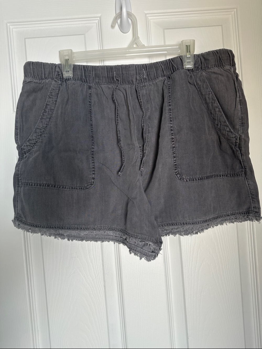 Time and Tru Gray Elastic-Waist Frayed-Hem Athletic Shorts